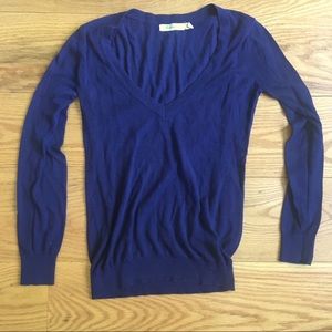 Navy V neck Forever 21 sweater